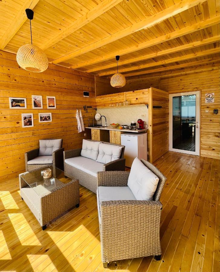 Cozyhut Бунгало Под Наем 切尔诺莫雷茨 外观 照片