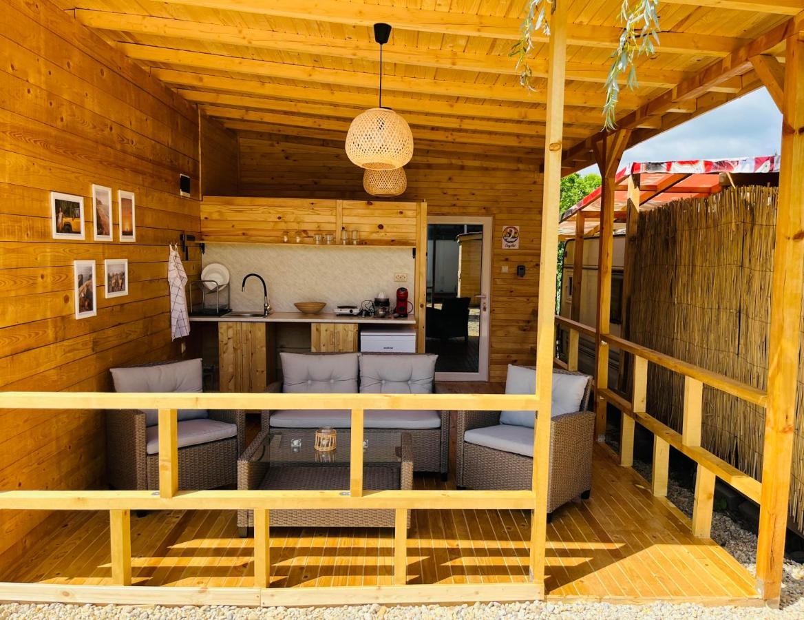 Cozyhut Бунгало Под Наем 切尔诺莫雷茨 外观 照片
